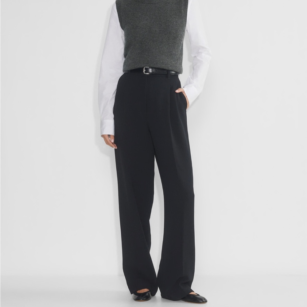 Aritzia Effortless Black Trouser